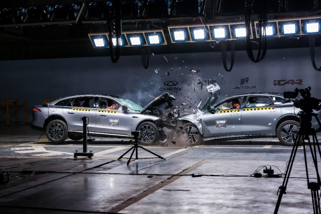 全新2025款星紀元ES純電上市18.98萬元起 全新2025款星紀元ES純電上市18.98萬元起