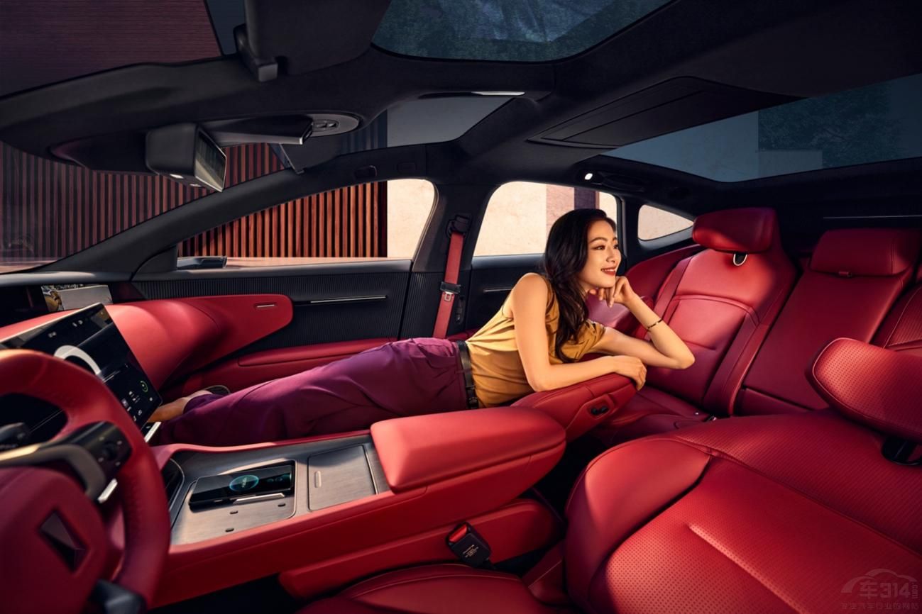 阿維塔12 阿維塔12