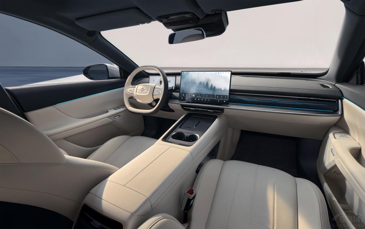 東風(fēng)三大自主新能源品牌驚艷登陸重慶車展 東風(fēng)三大自主新能源品牌驚艷登陸重慶車展