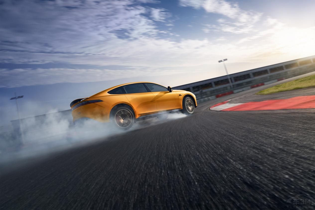 東風(fēng)三大自主新能源品牌驚艷登陸重慶車展 東風(fēng)三大自主新能源品牌驚艷登陸重慶車展