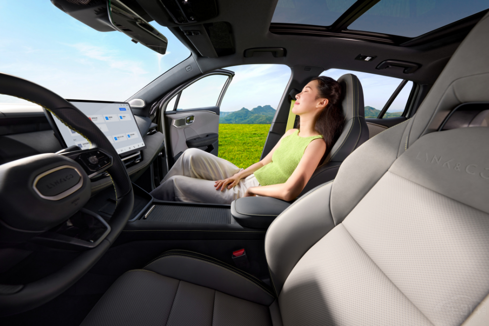 解鎖生動出行新體驗 領(lǐng)克06Relive煥新上市 解鎖生動出行新體驗 領(lǐng)克06Relive煥新上市