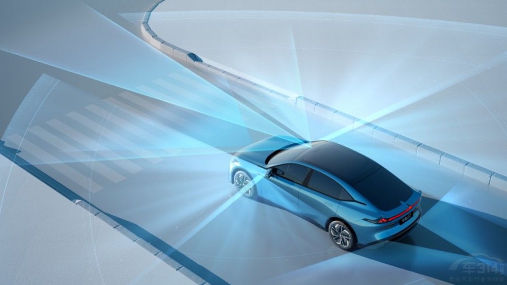 2026款深藍(lán)L07上市 全系標(biāo)配華為乾崑智駕 2026款深藍(lán)L07上市 全系標(biāo)配華為乾崑智駕