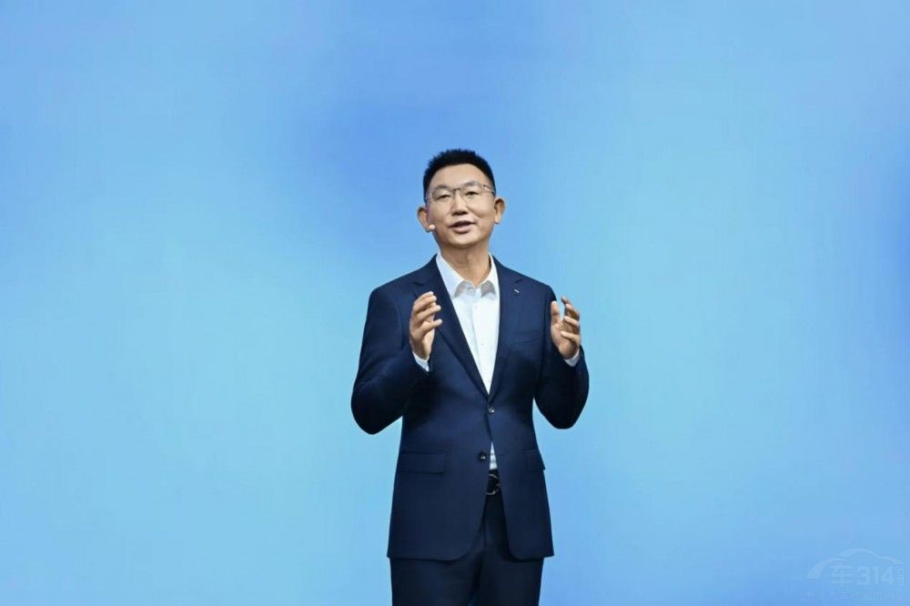 家庭智慧旗艦SUV問界M8純電版正式上市 家庭智慧旗艦SUV問界M8純電版正式上市