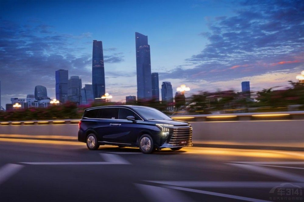 東風(fēng)星海V9越享系列上市補貼后14.99萬元起 東風(fēng)星海V9越享系列上市補貼后14.99萬元起