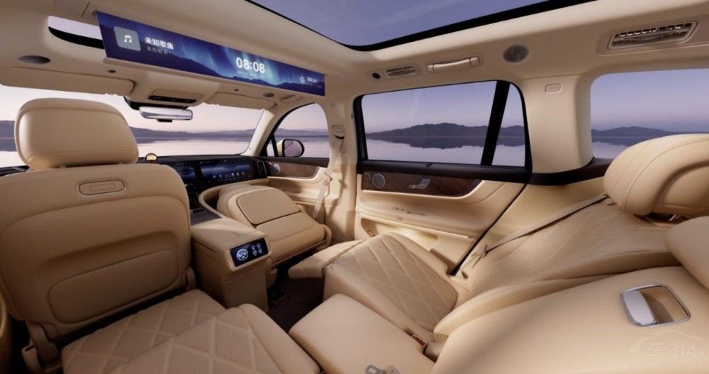 全新問界M7實車首秀 品牌全系亮相成都車展 全新問界M7實車首秀 品牌全系亮相成都車展