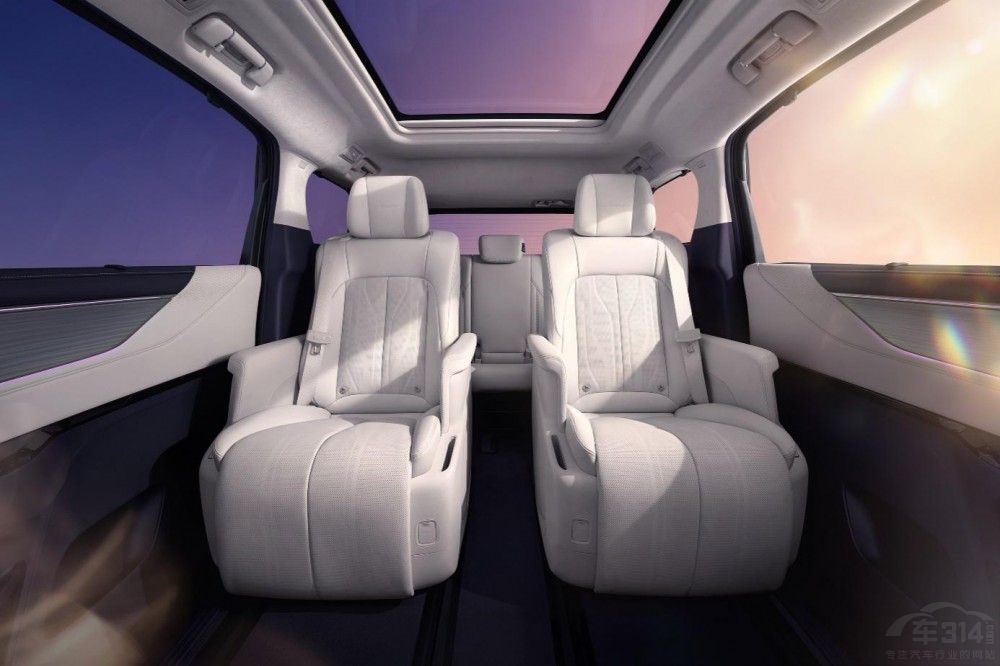 全家人的新能源頭等艙 最懂用戶的“真豪華” 全家人的新能源頭等艙 最懂用戶的“真豪華”