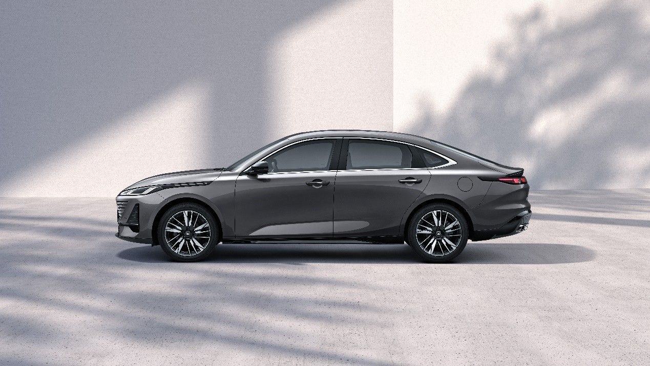 全球智能家轎新標(biāo)桿 長安第四代逸動(dòng)上市 全球智能家轎新標(biāo)桿 長安第四代逸動(dòng)上市