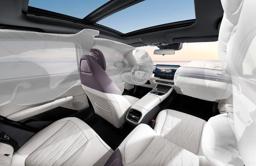 全球智能家轎新標(biāo)桿 長安第四代逸動(dòng)上市 全球智能家轎新標(biāo)桿 長安第四代逸動(dòng)上市